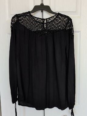 Black Crochet Yoke Long Sleeve Women's Top
